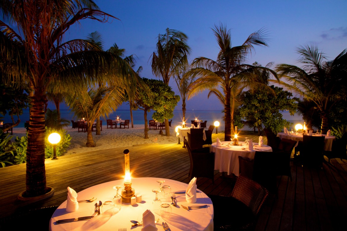 Kuredu Island Resort Spa Maldives Beach Dining