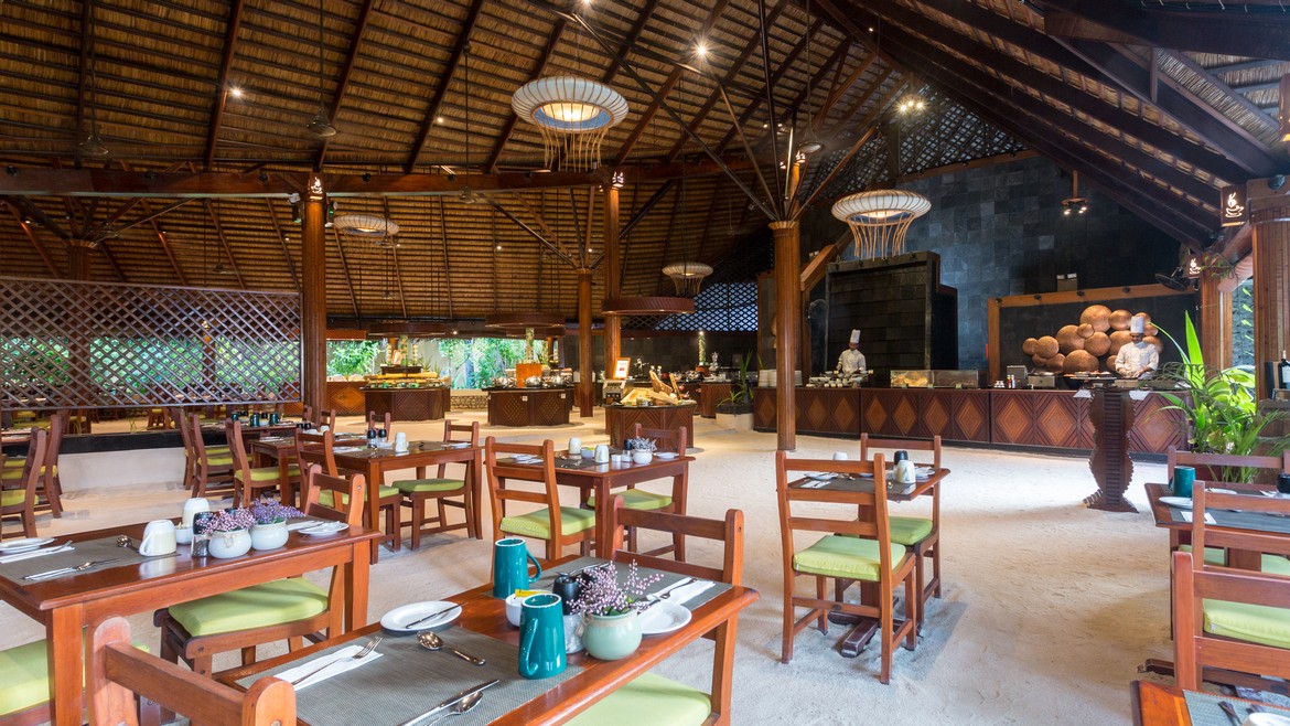 Kuredu Island Resort Spa Maldives Breakfast