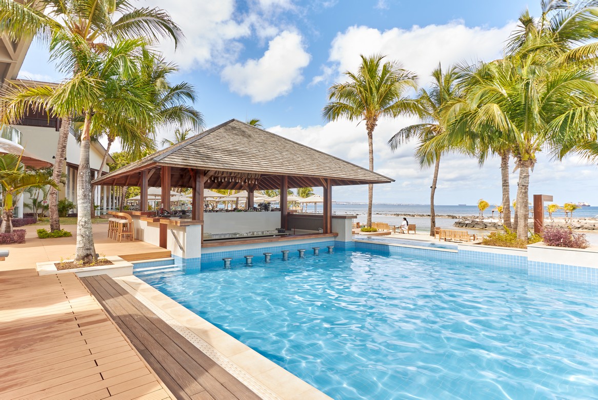 Intercontinental Mauritius Resort Pool Bar