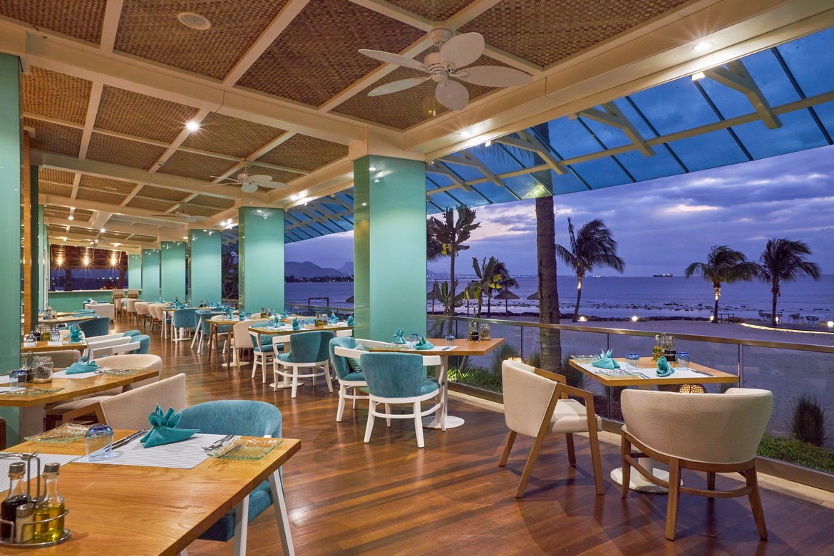 Intercontinental Mauritius Resort Sunset Lounge