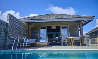 Jawakara Dheru Island villa with private pool and direct access to the ocean