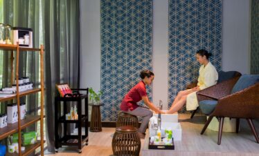 Spa treatment at Dhigali resort with a relaxing ambiance