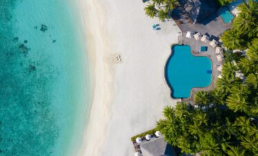 Aerial view of Veligandu pool and turquoise lagoon