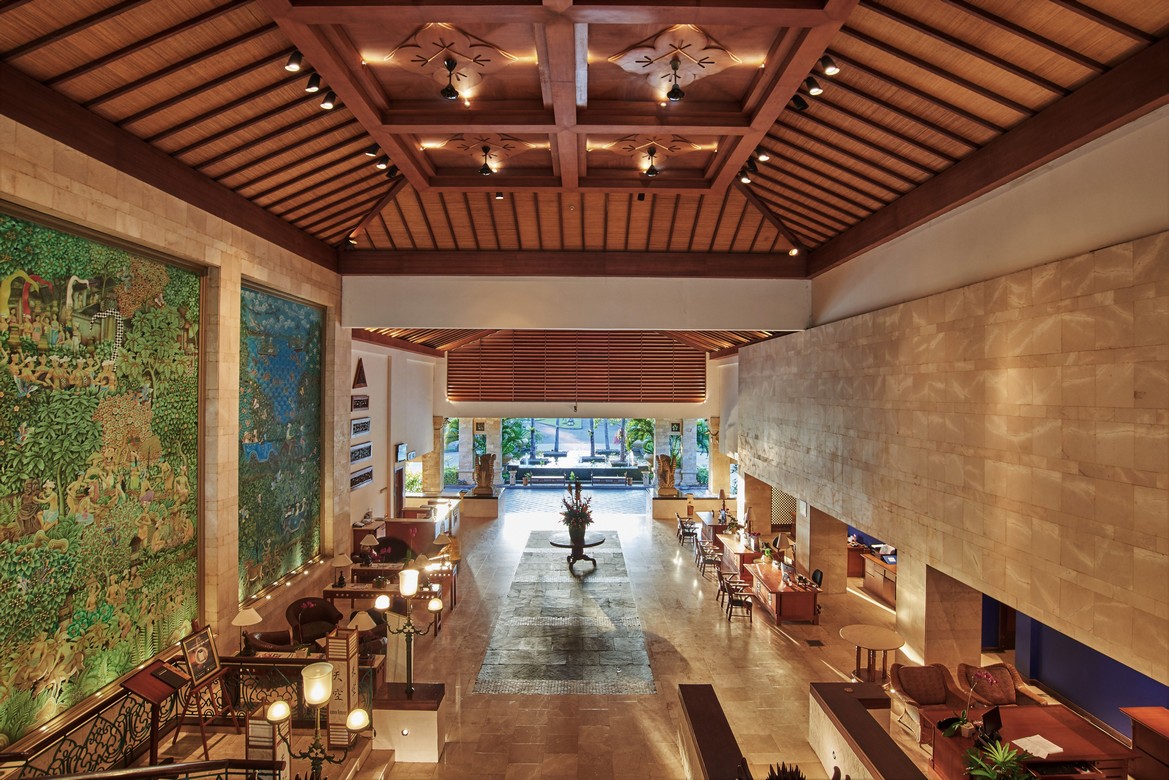 Grand lobby of Patra Bali Resort and Villas with Balinese decor