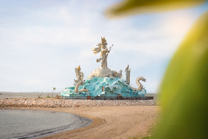 Iconic beach statue near Patra Bali Resort and Villas