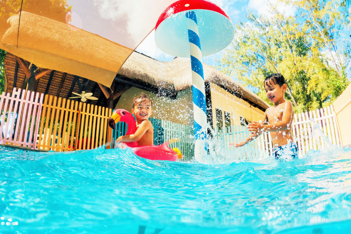 Children playing in the water park at Maritim Resort