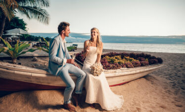 Romantic sunset wedding scene at Maritim Resort